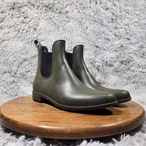 A New Day Boots Womens 9 Green Rubber Low Heel Pull On Chelsea Ankle Rain Boots - Picture 1 of 8